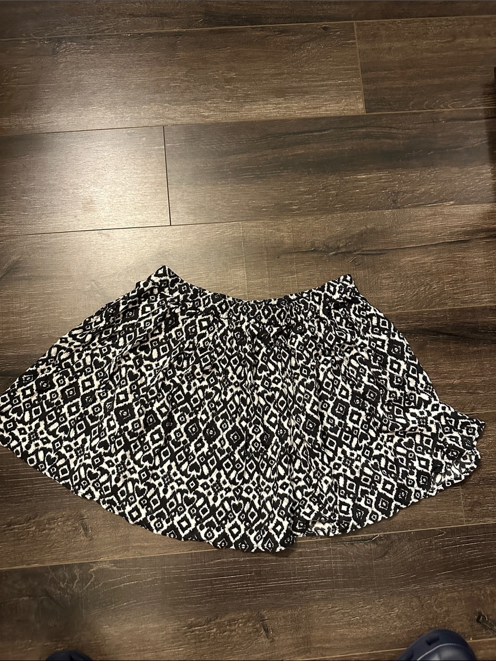 H&M Black and White Geometric Skater Skirt